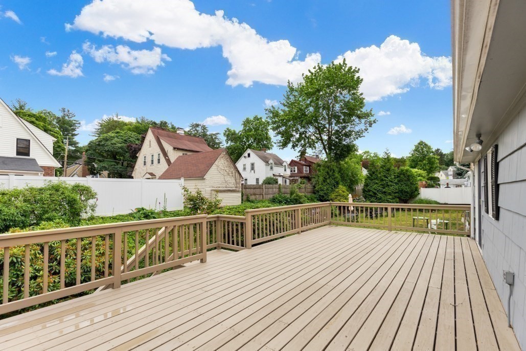 4 Rossmore Rd