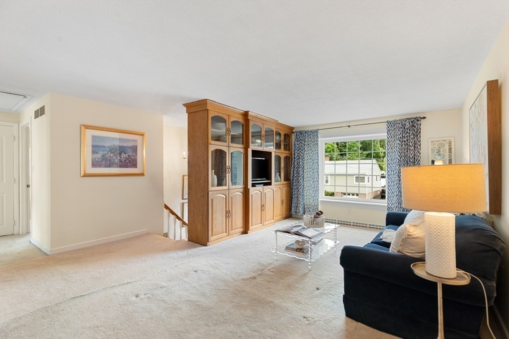 4 Rossmore Rd