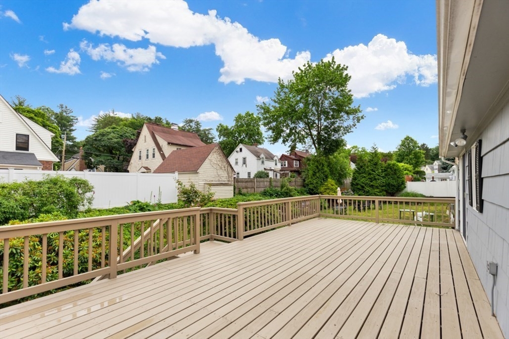 4 Rossmore Rd