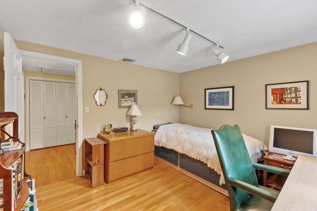 19 Huntingdon Rd.