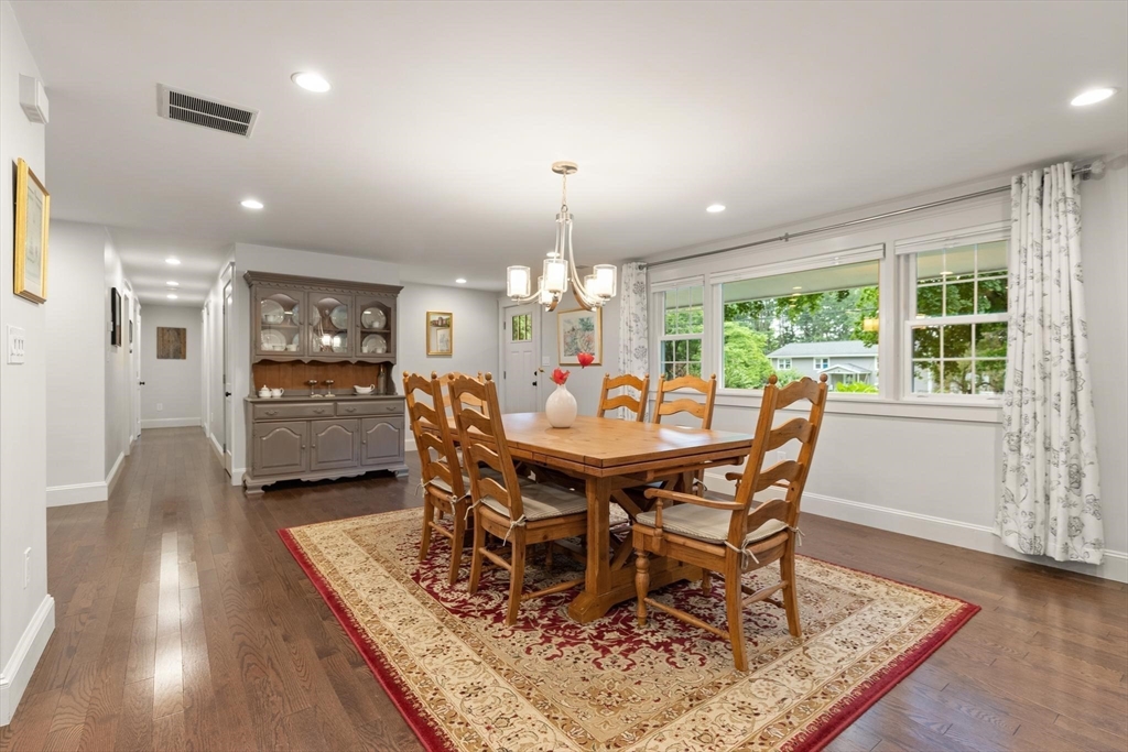 9 Wild Rose Dr
