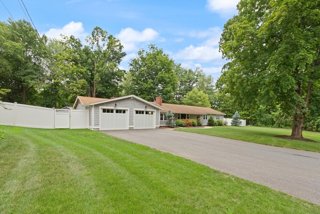 9 Wild Rose Dr