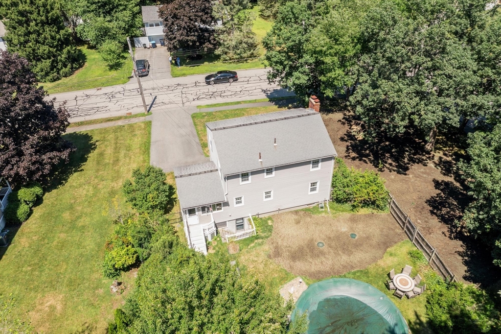 7 Susan Dr