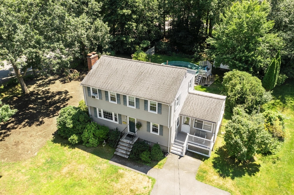 7 Susan Dr