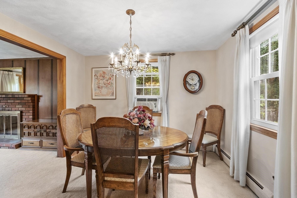 7 Susan Dr