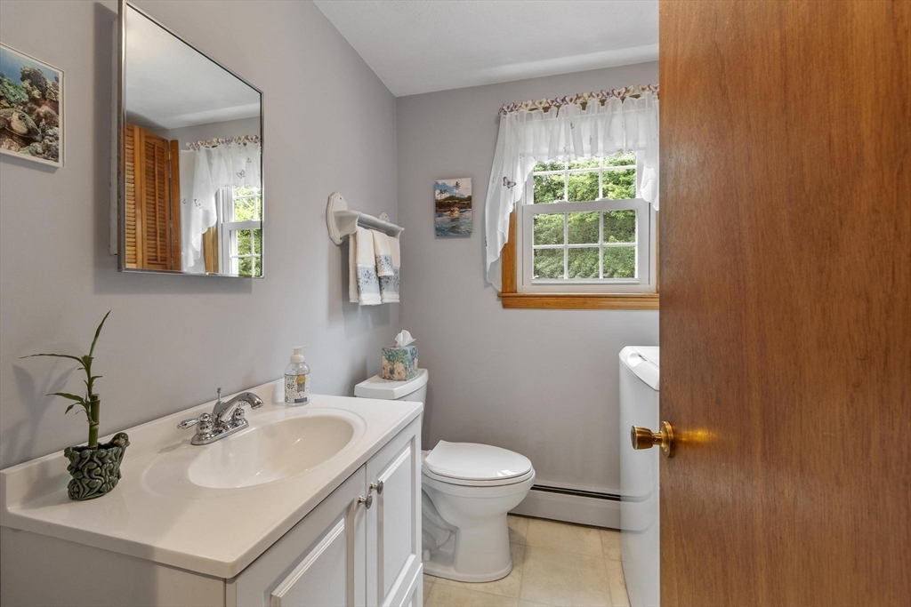7 Susan Dr