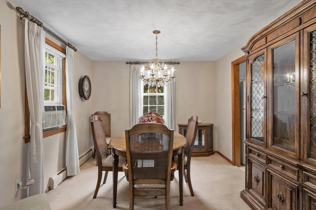 7 Susan Dr
