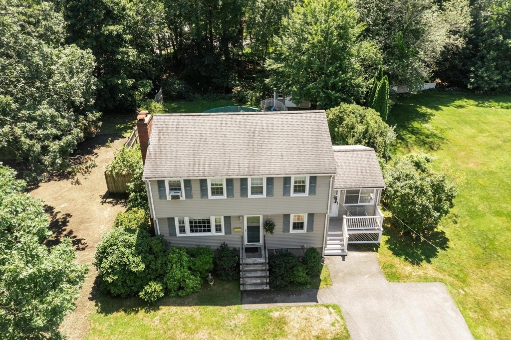 7 Susan Dr