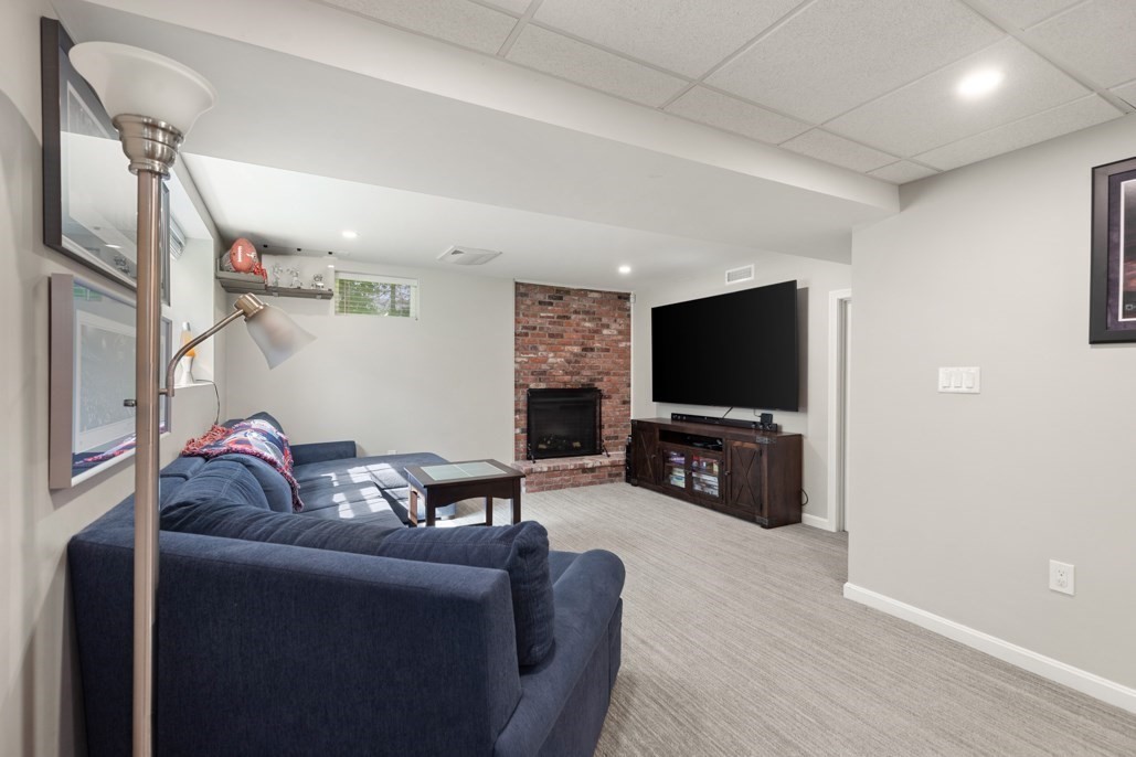 24 Edgemere Rd