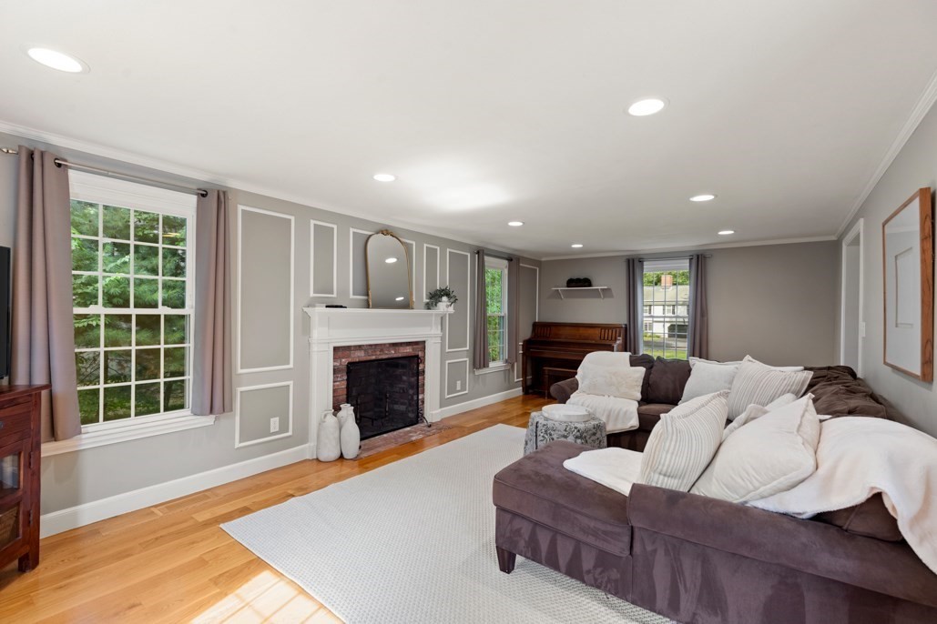 24 Edgemere Rd