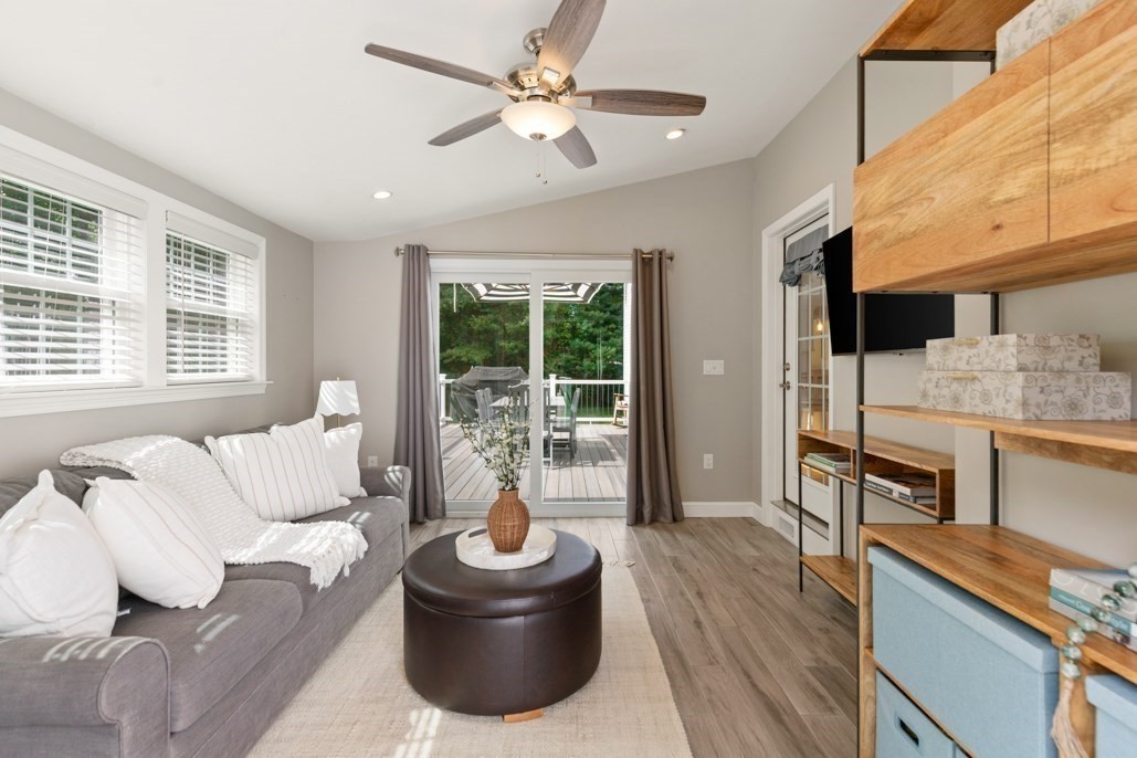 24 Edgemere Rd