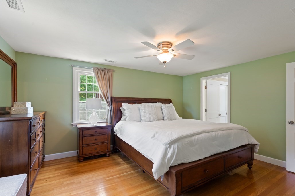 24 Edgemere Rd
