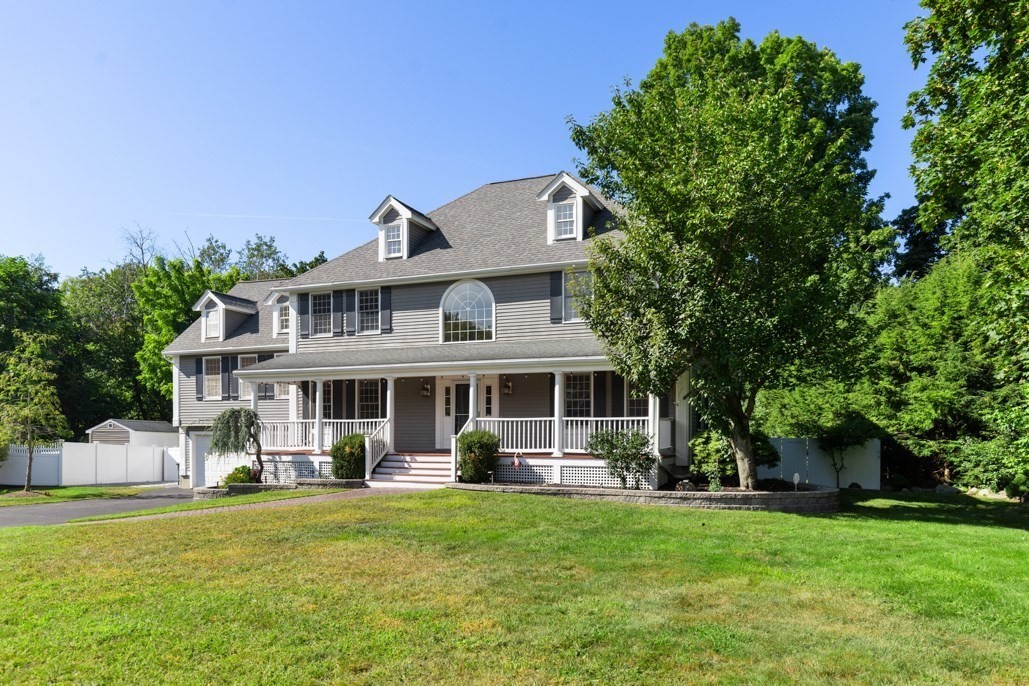 5 Green Meadow Dr