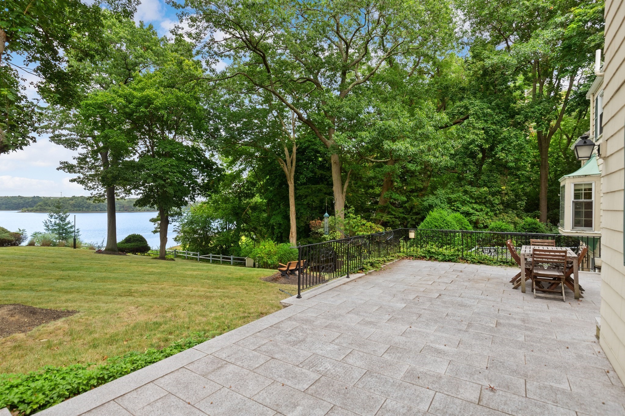 48 Locksley Rd