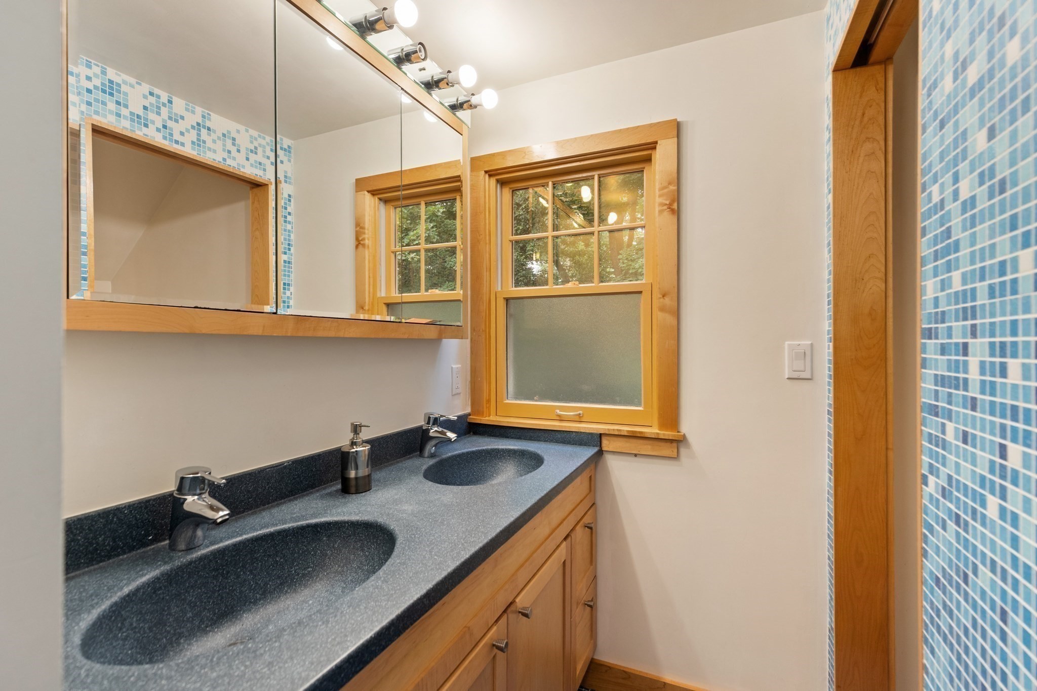 48 Locksley Rd
