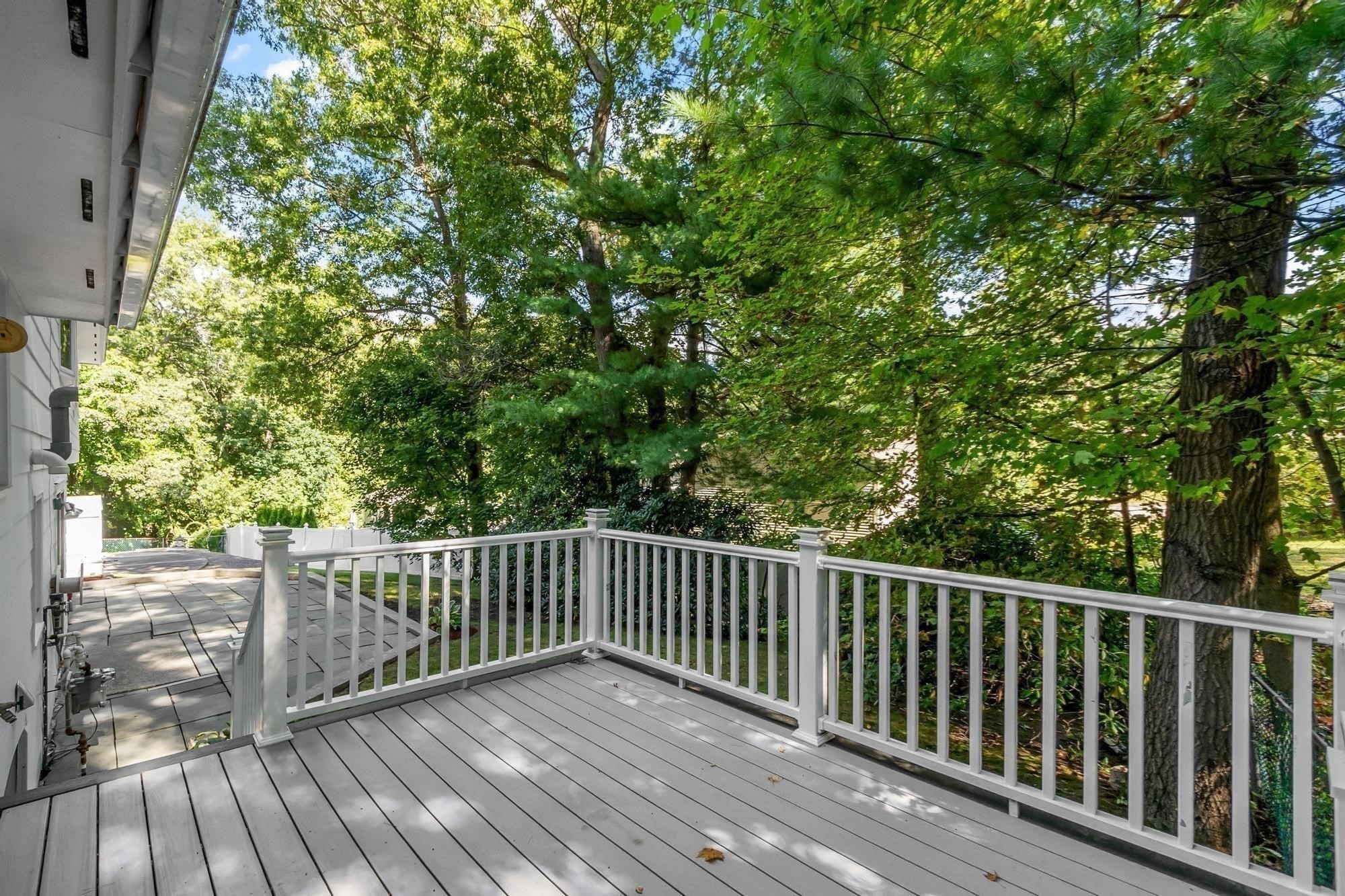 7 Gaywood Cir