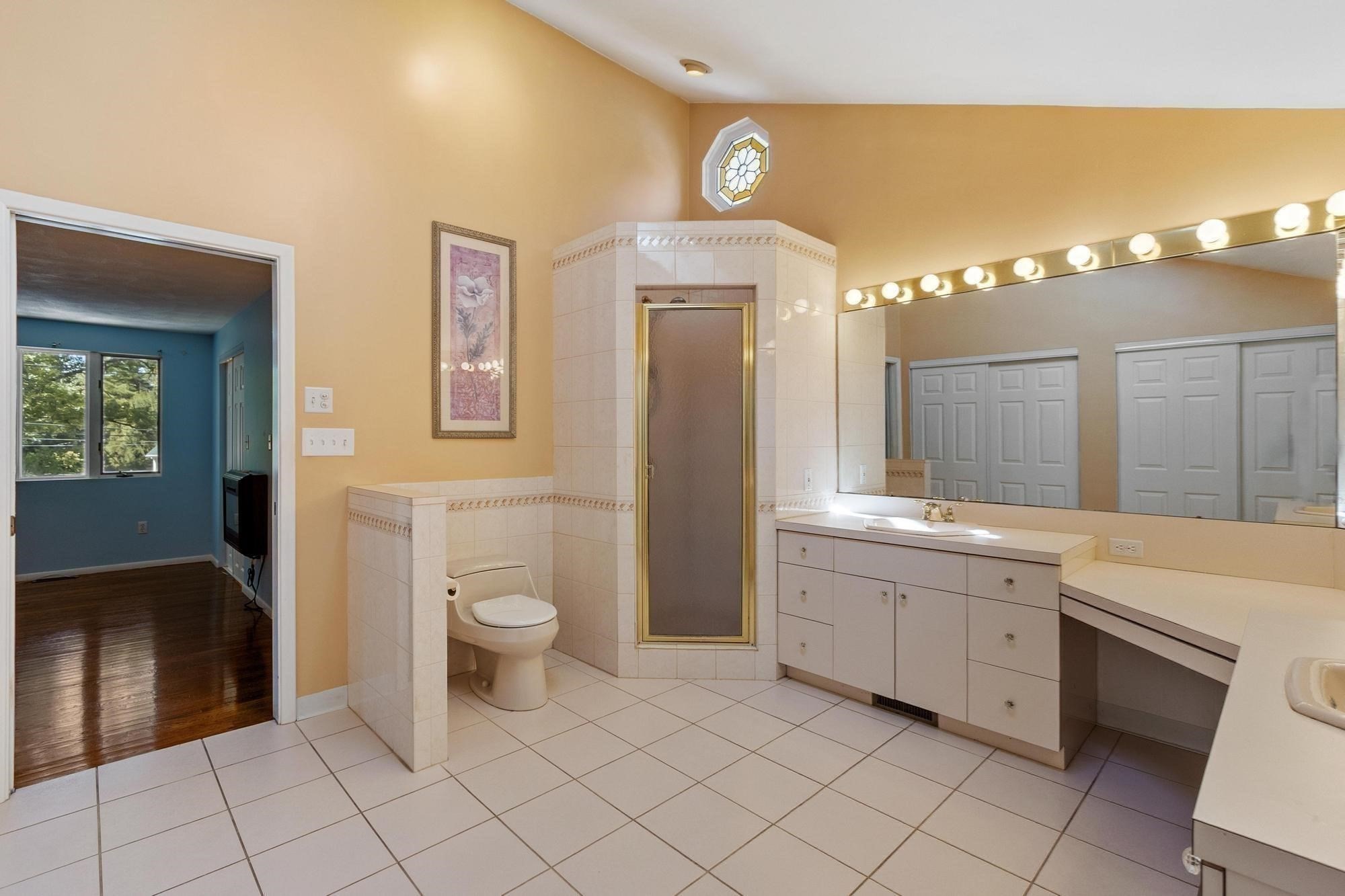 7 Gaywood Cir