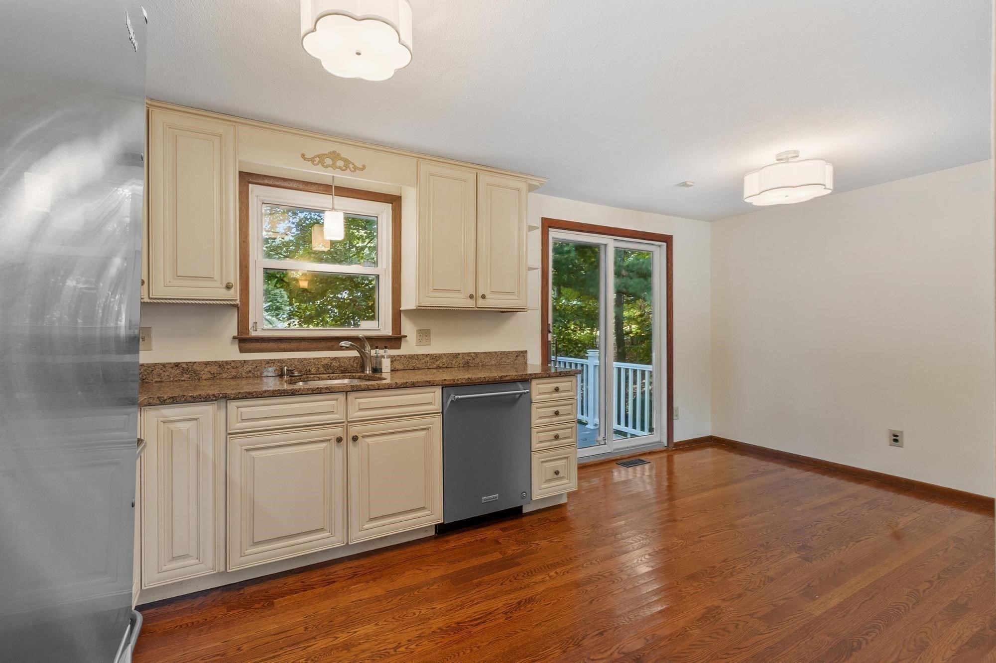 7 Gaywood Cir