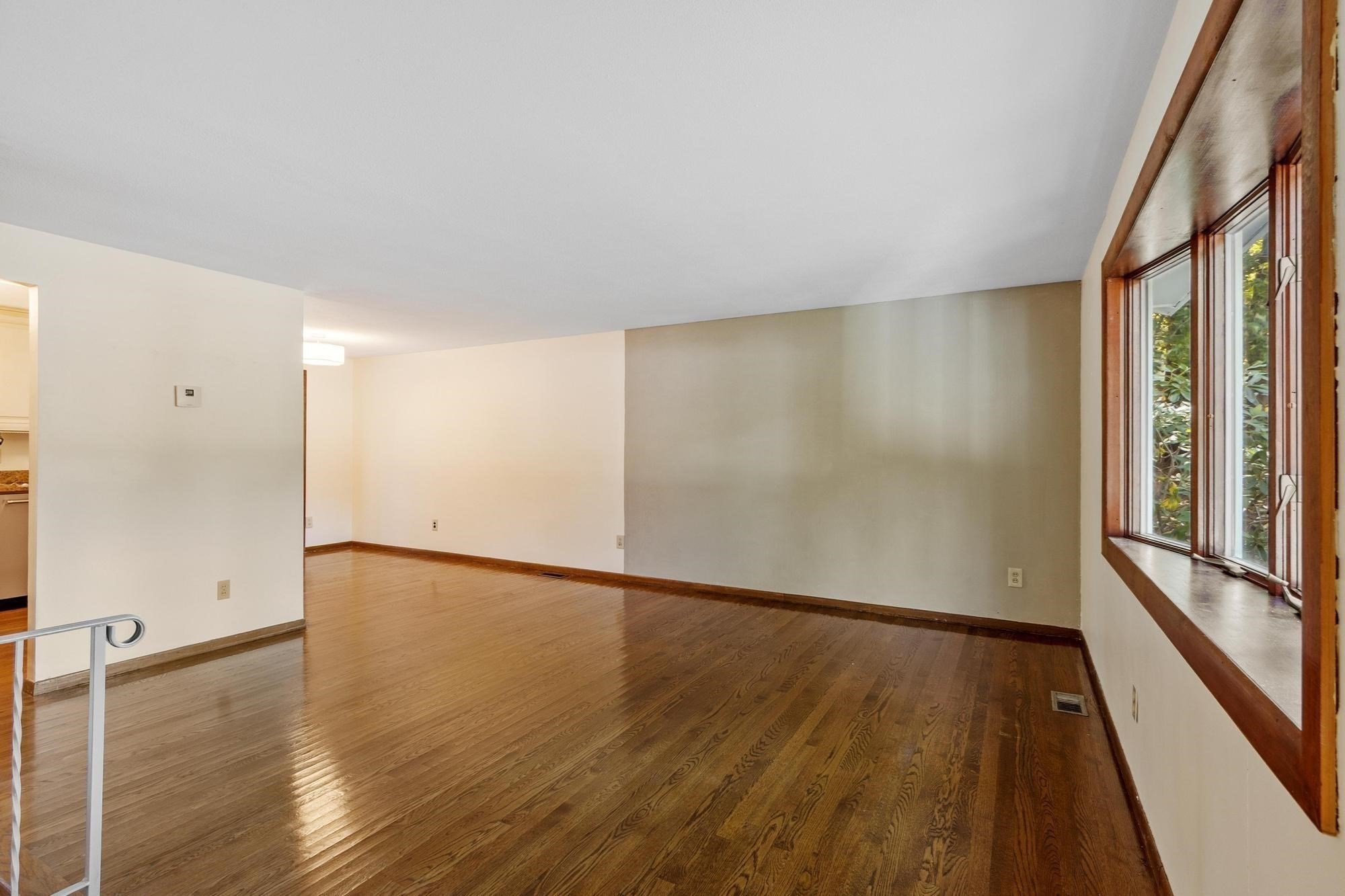 7 Gaywood Cir