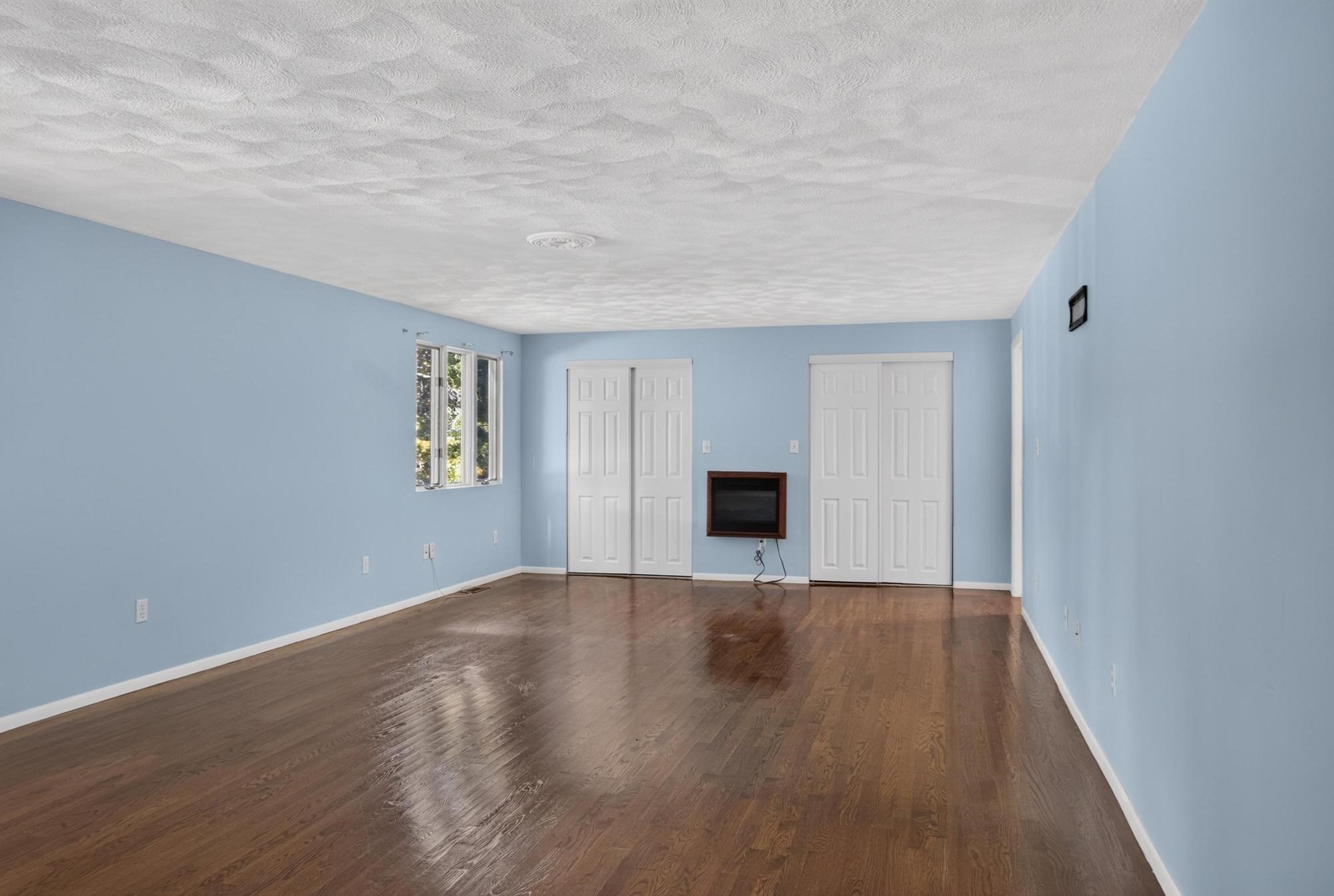 7 Gaywood Cir