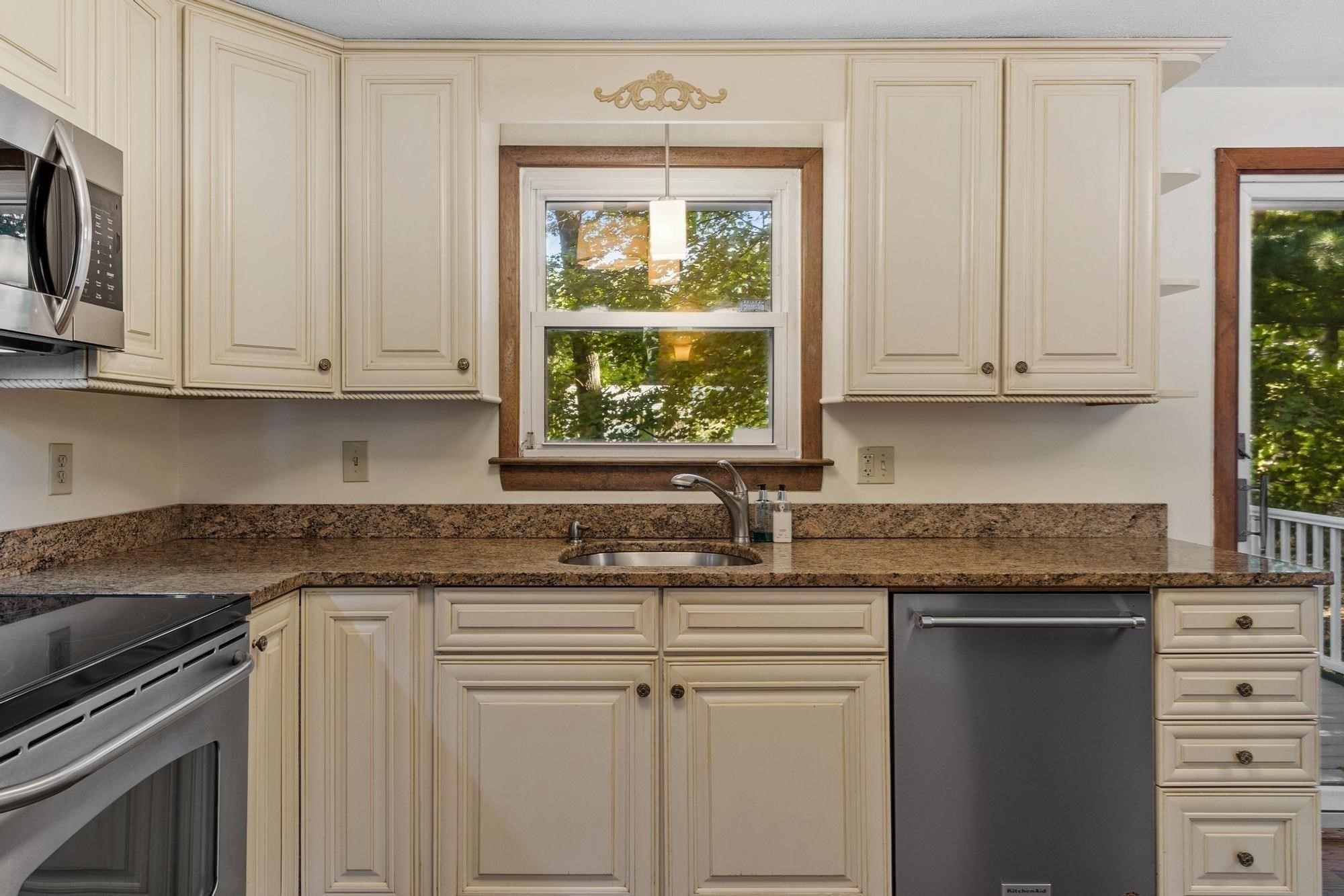 7 Gaywood Cir