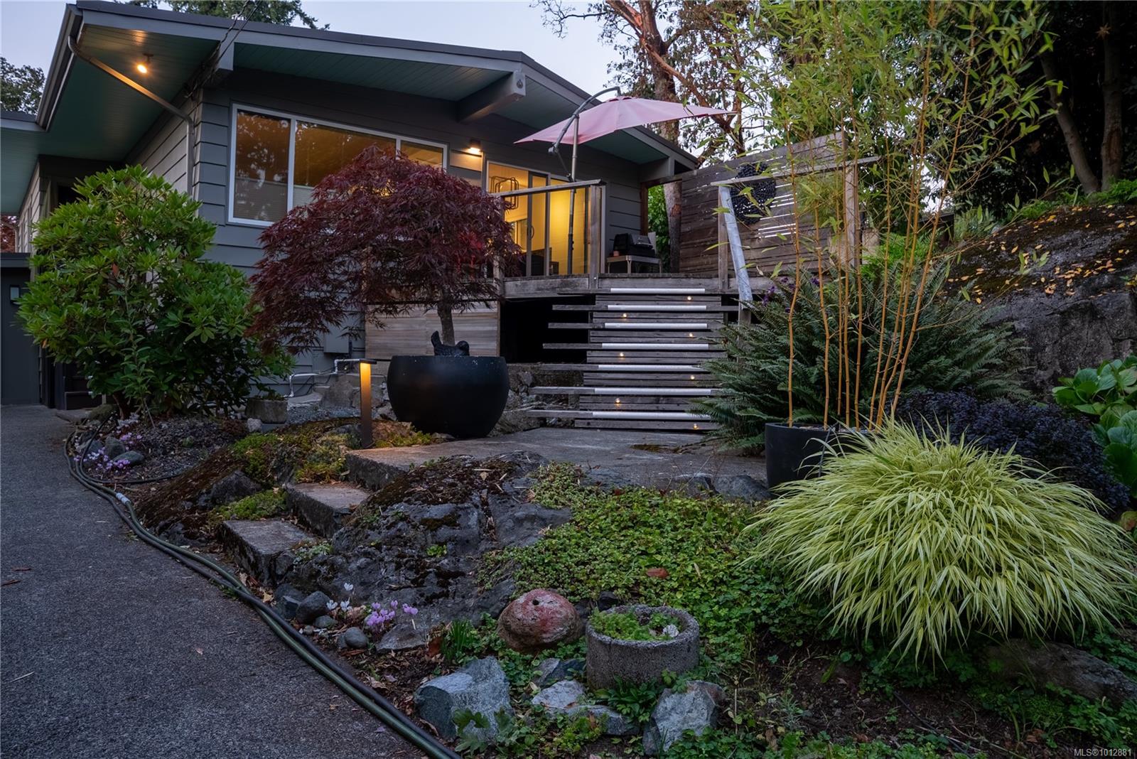 1376 Craigflower Rd