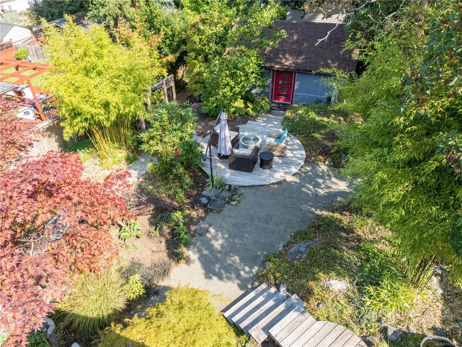 1376 Craigflower Rd