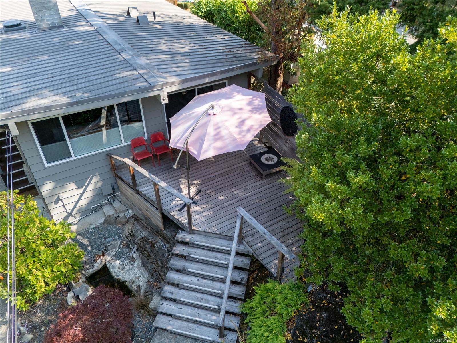 1376 Craigflower Rd