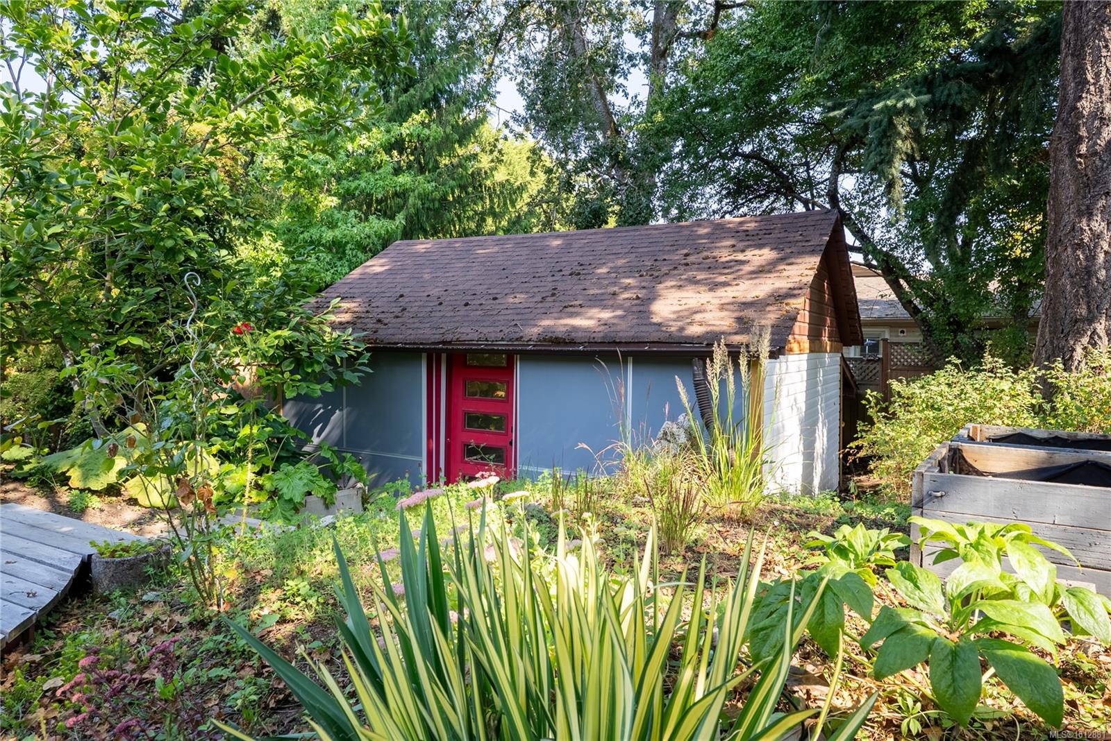 1376 Craigflower Rd