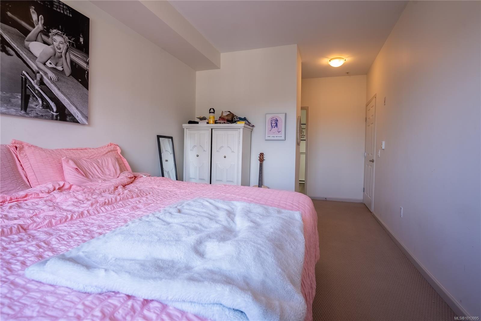 364 Goldstream Ave # 402