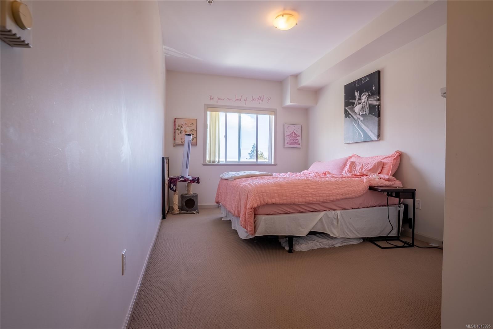 364 Goldstream Ave # 402