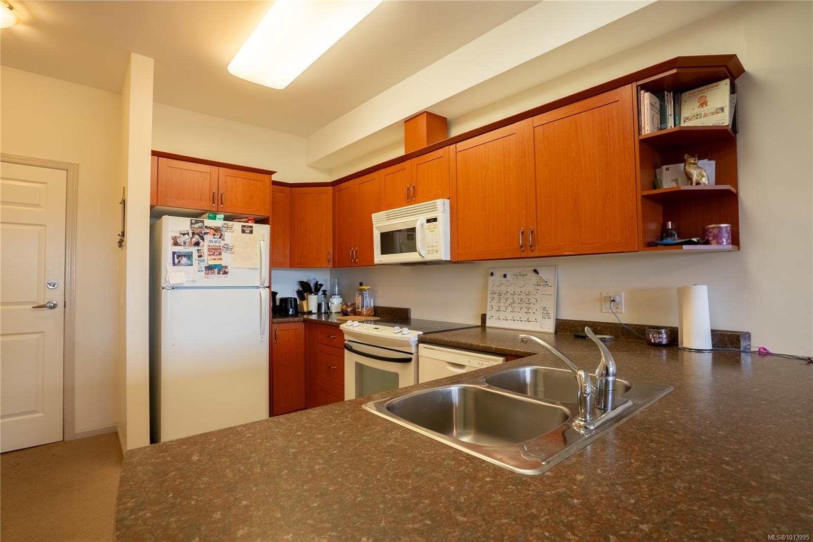 364 Goldstream Ave # 402