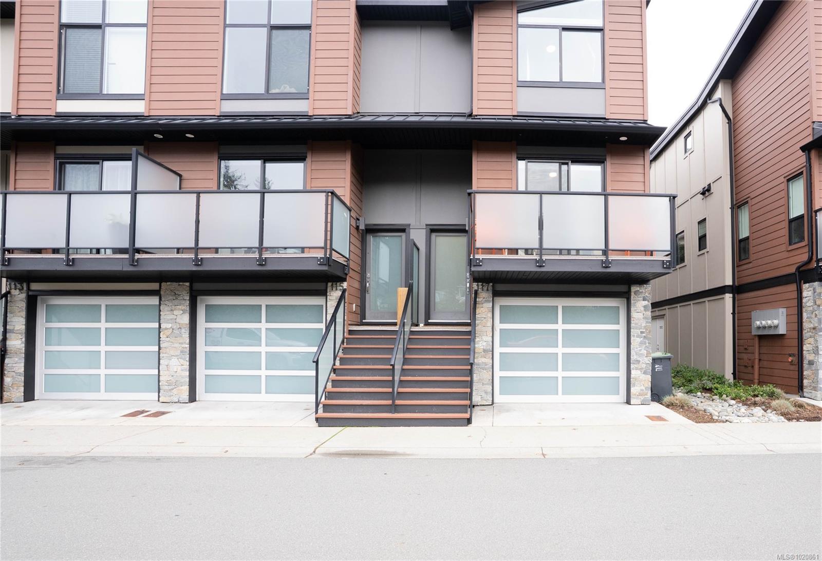 300 Phelps Ave # 117