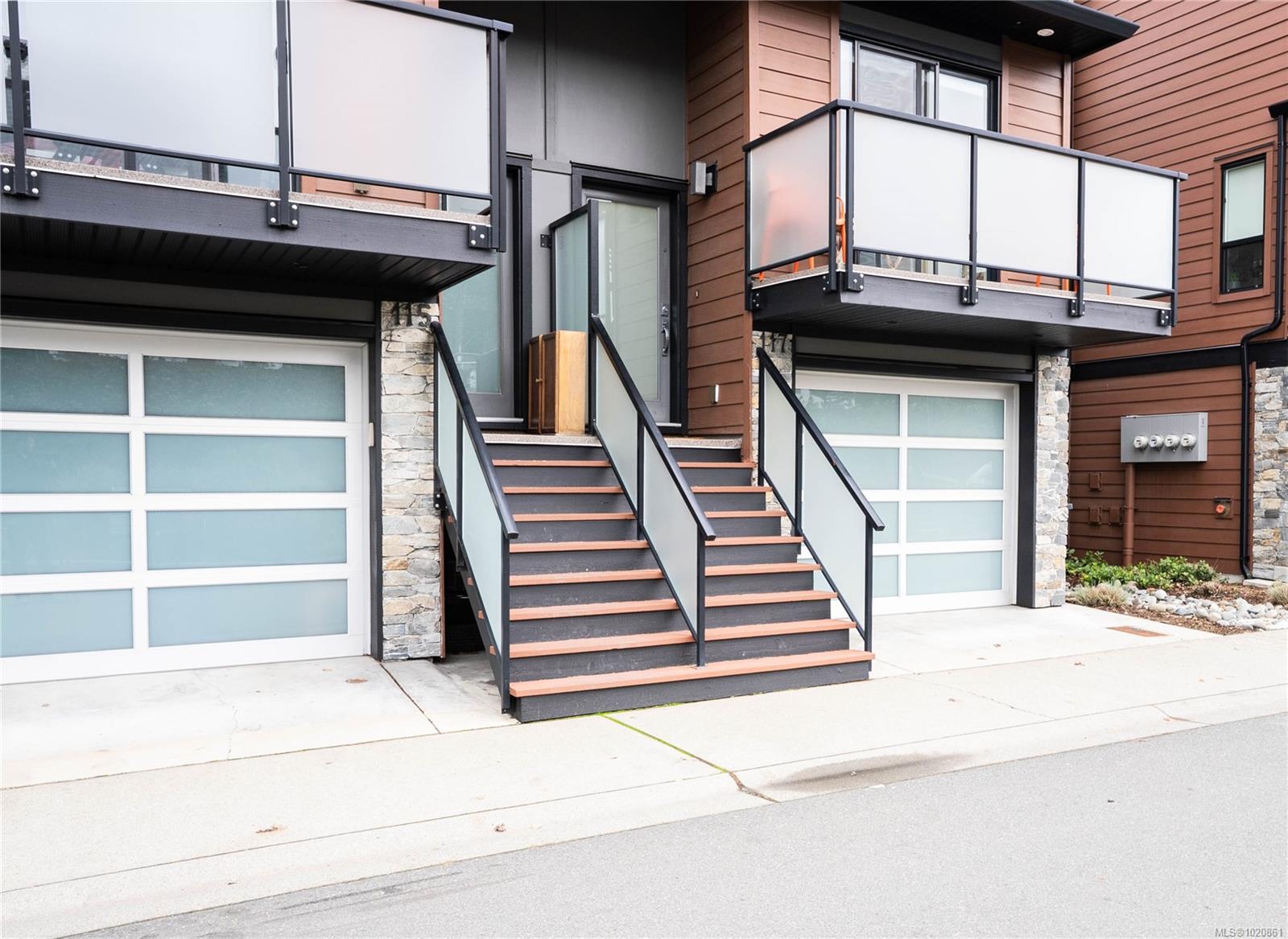 300 Phelps Ave # 117