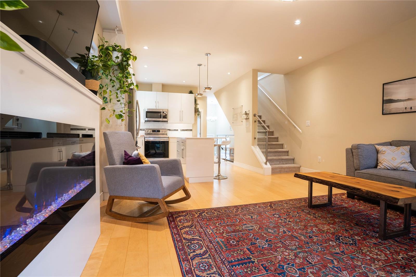 300 Phelps Ave # 117