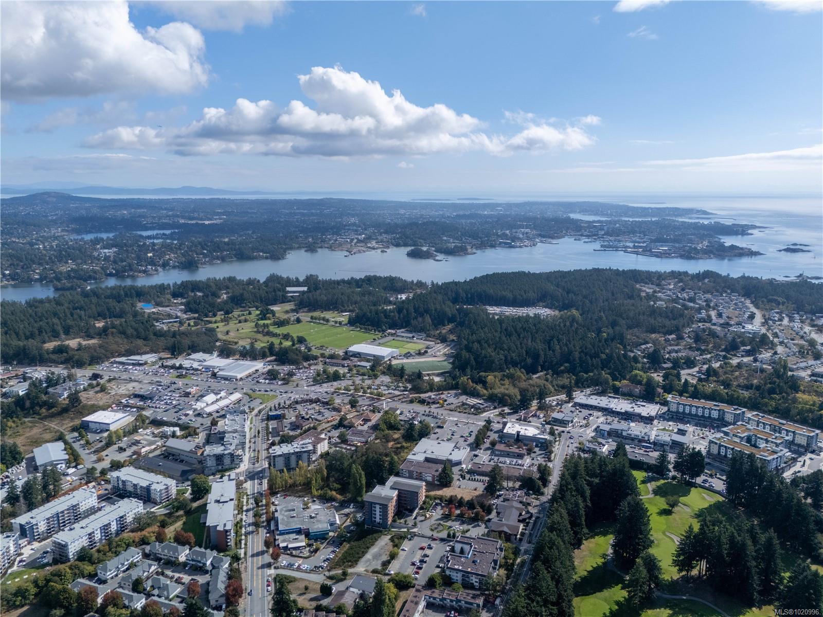 364 Goldstream Ave # 402