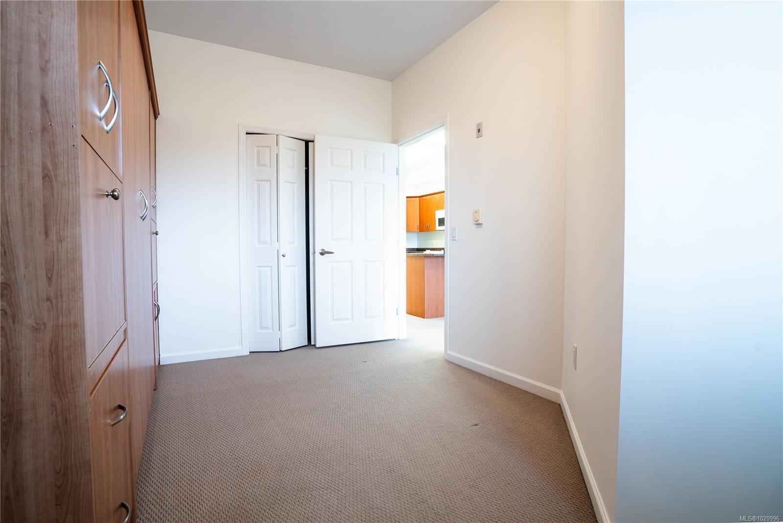 364 Goldstream Ave # 402