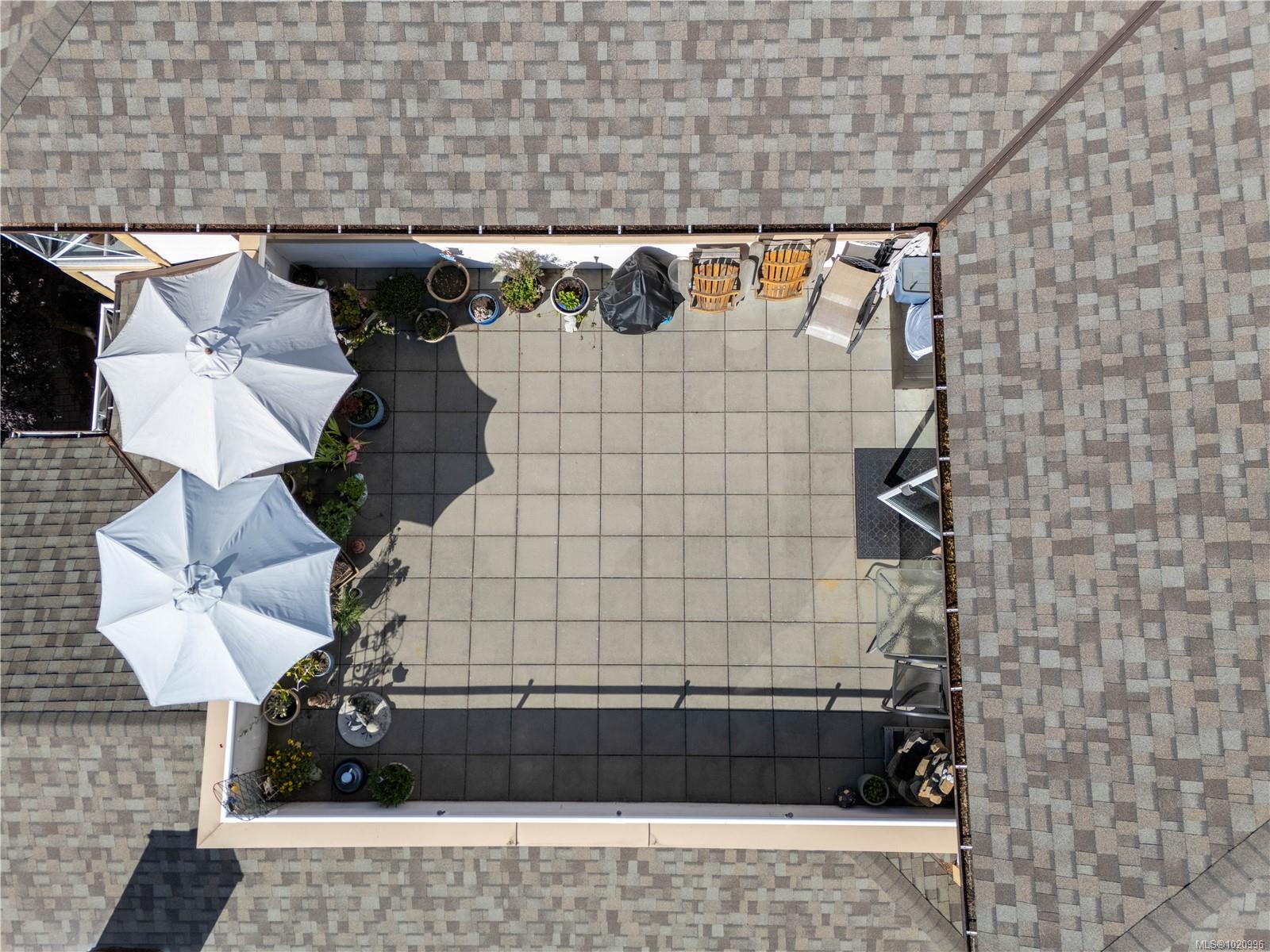 364 Goldstream Ave # 402