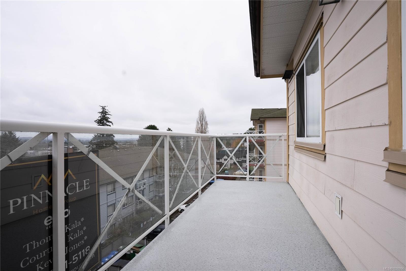 364 Goldstream Ave # 402