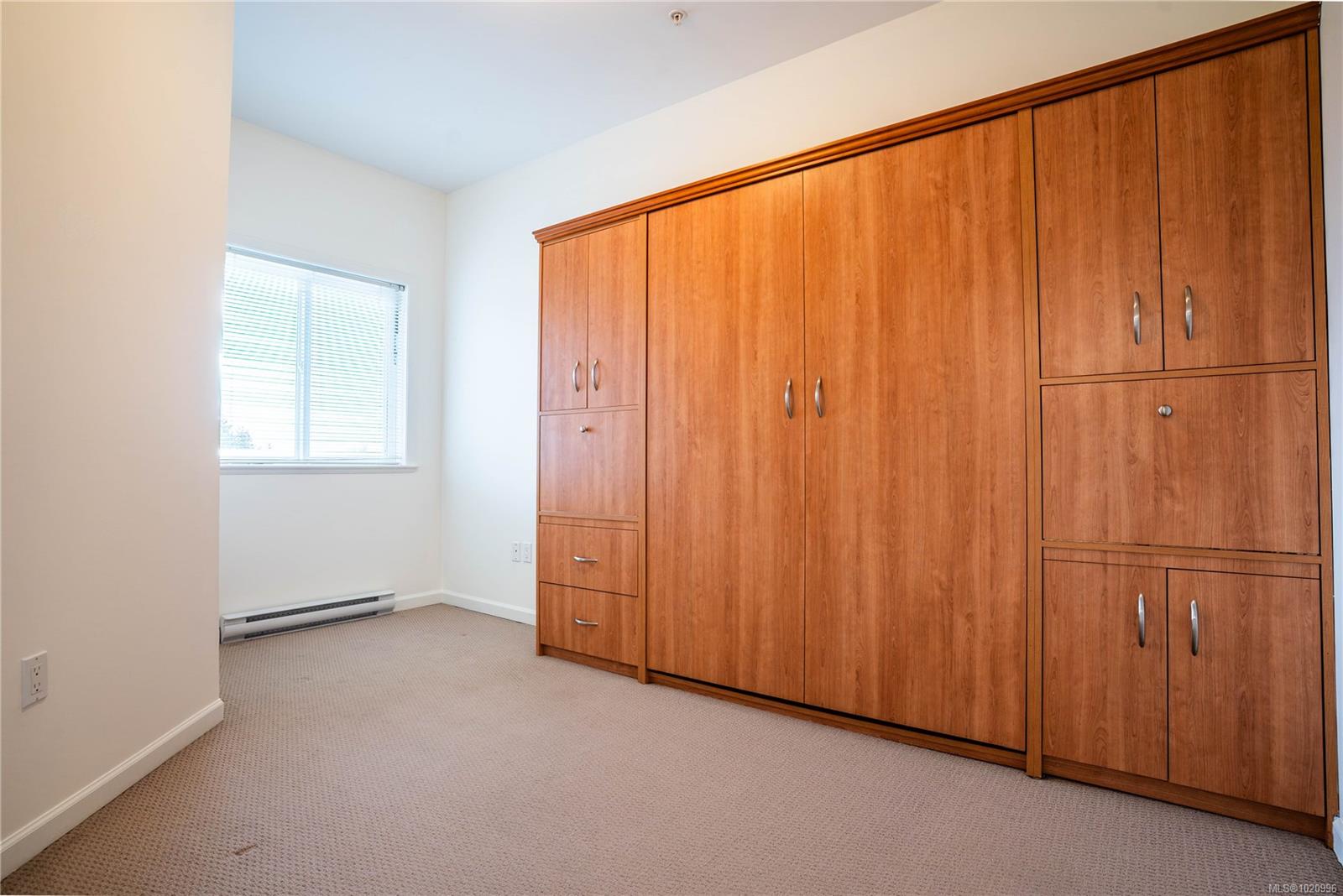 364 Goldstream Ave # 402