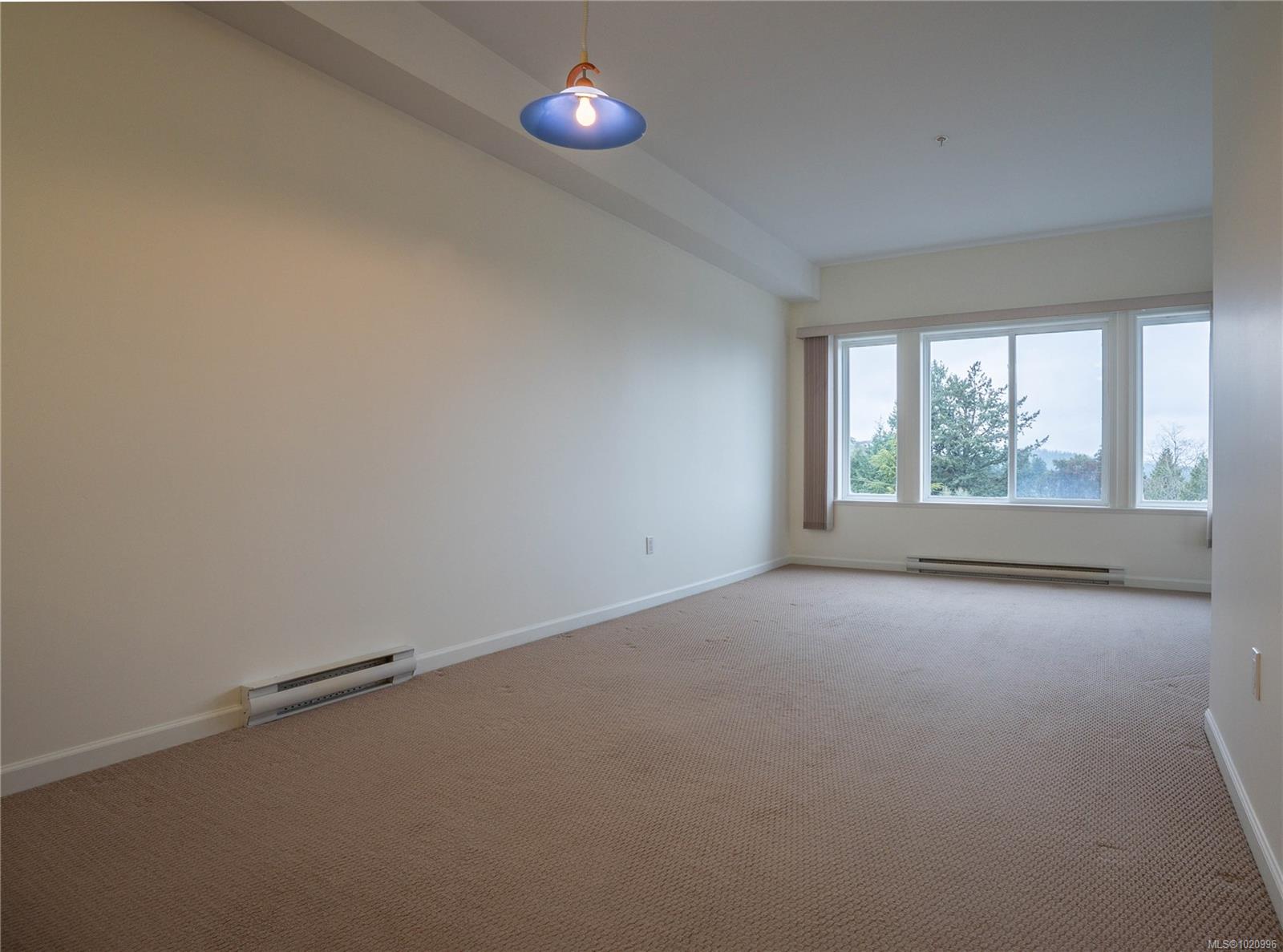 364 Goldstream Ave # 402