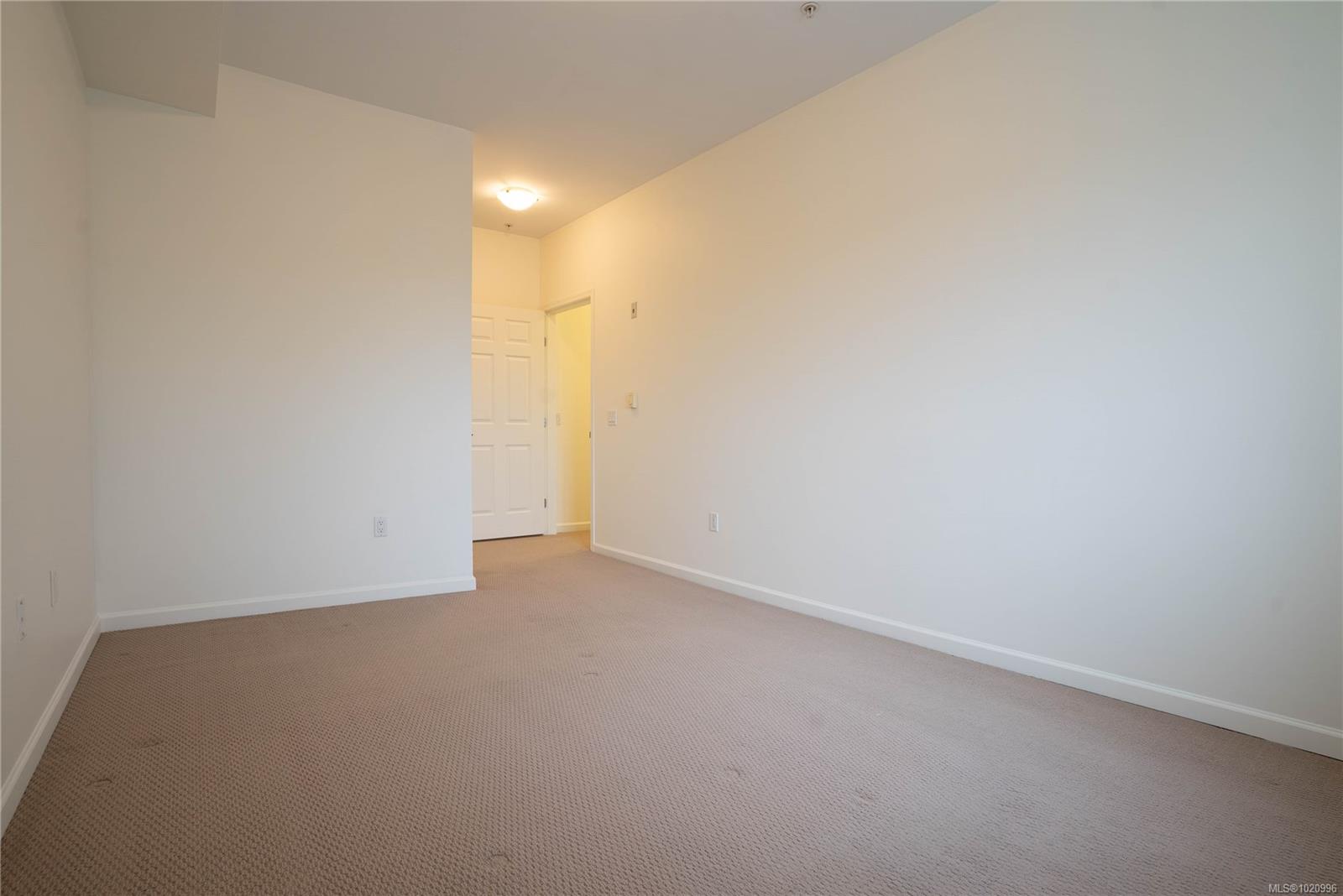 364 Goldstream Ave # 402