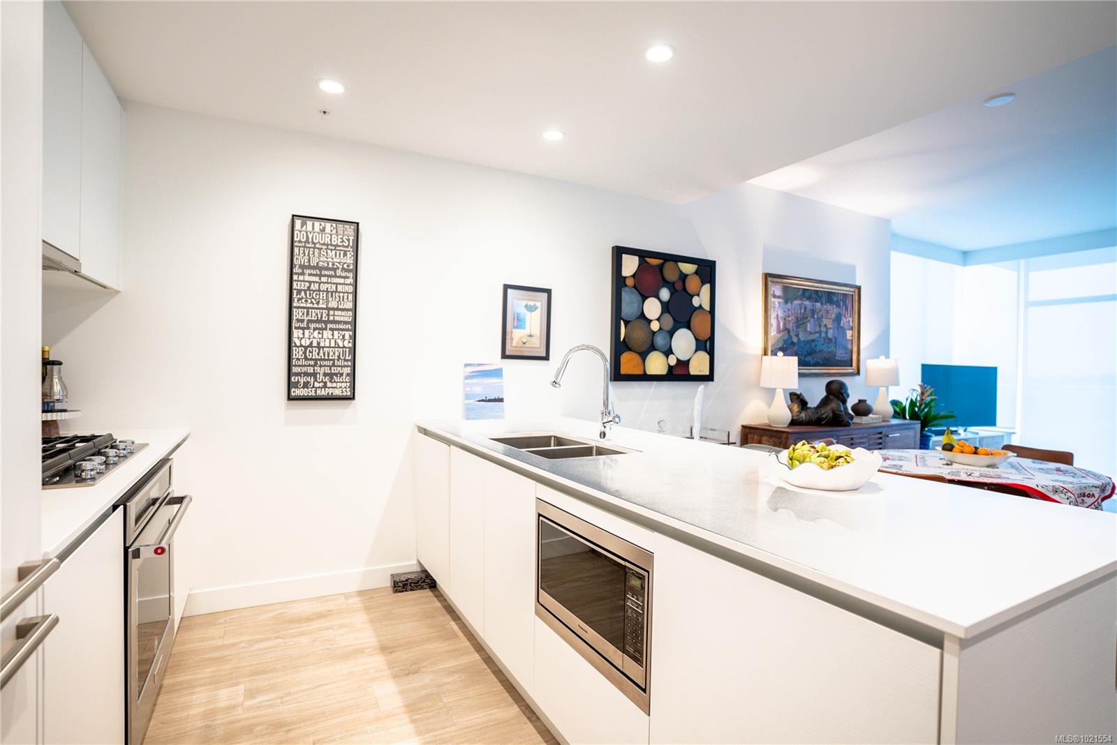 60 Saghalie Rd # 804