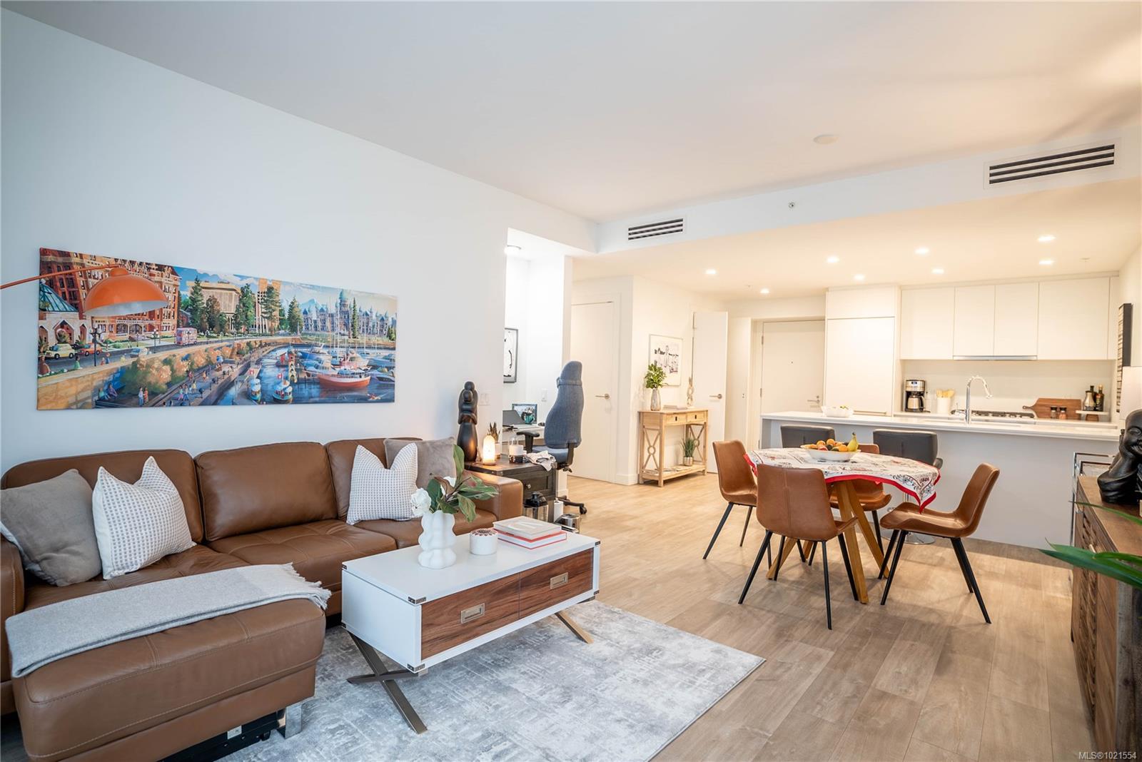 60 Saghalie Rd # 804