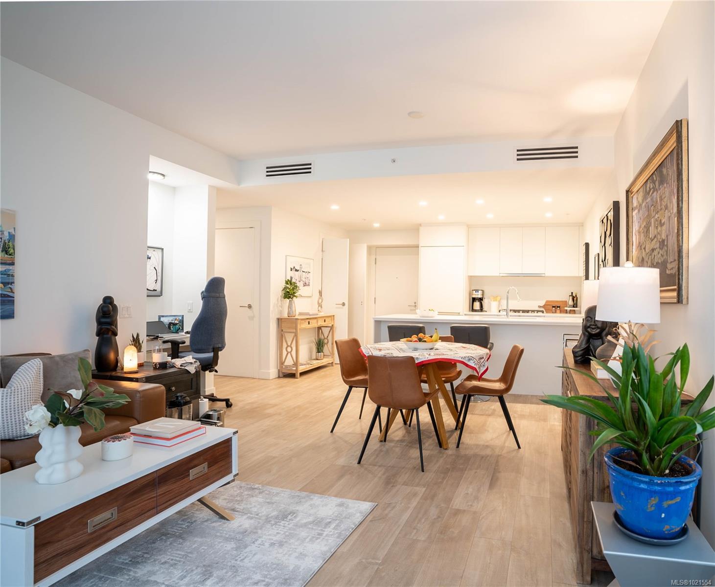 60 Saghalie Rd # 804