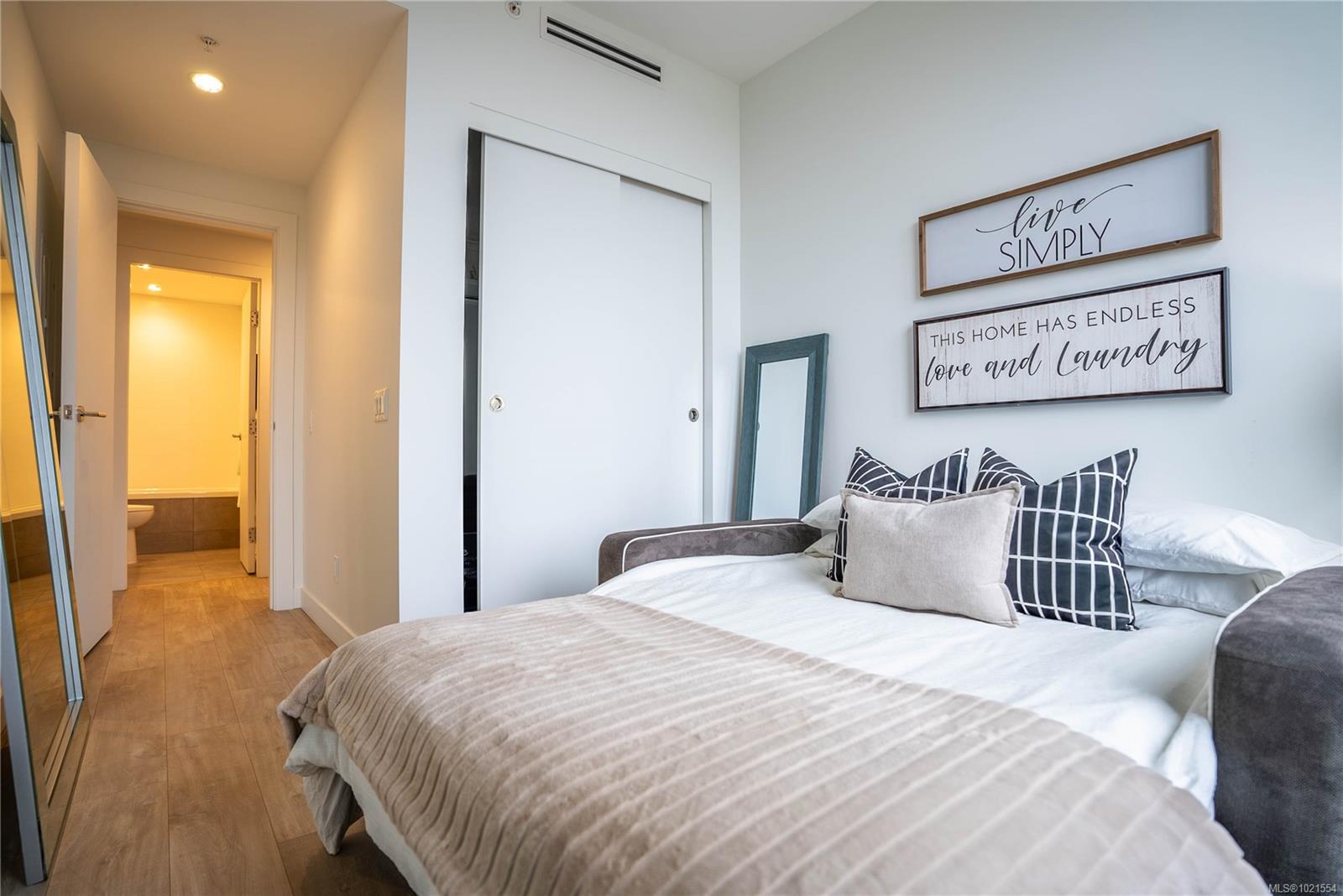 60 Saghalie Rd # 804