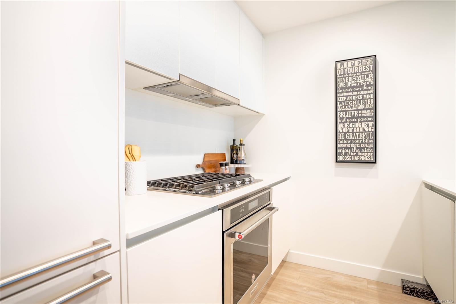 60 Saghalie Rd # 804