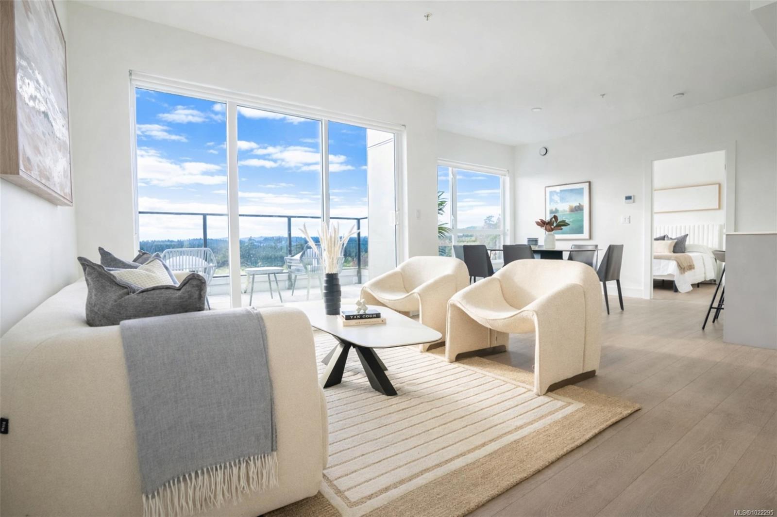 258 Helmcken Rd # 204