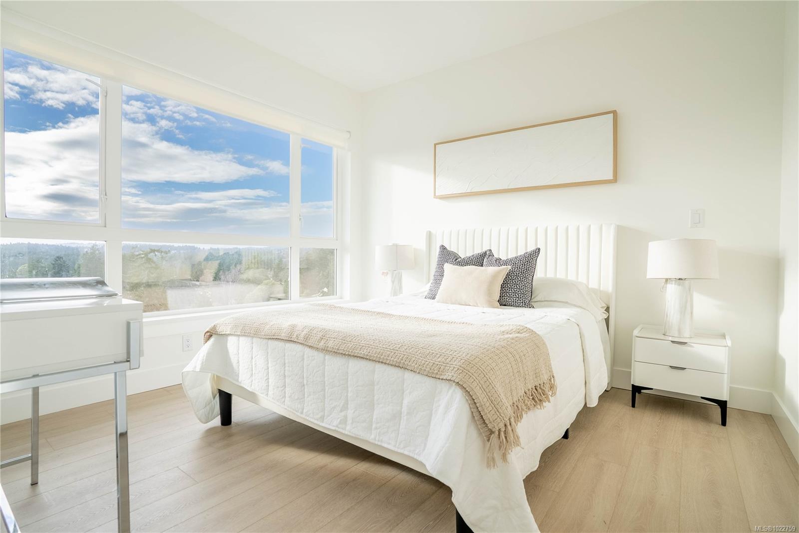 258 Helmcken Rd # 303