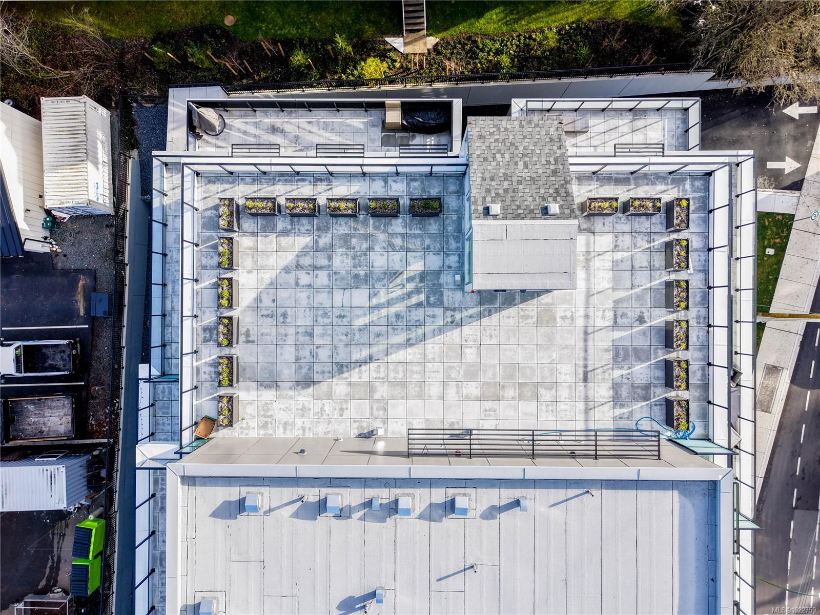 258 Helmcken Rd # 303